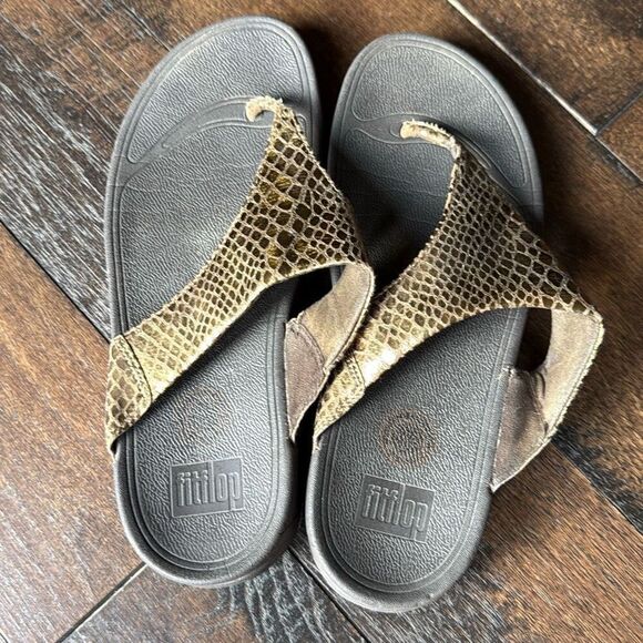 FitFlops womens brown snakeskin print flip flops size 10 comfort shoe summer wal - Picture 4 of 6